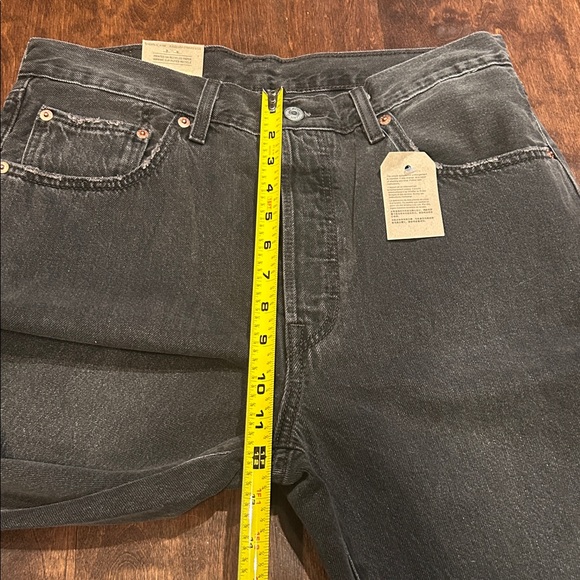 BNWT 501 original cropped jeans by Levi’s - Picture 6 of 8